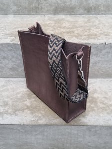 galerie/001 Taschen/012 Zoé/resized/T0281 (2023-04-02) 2_small.jpg